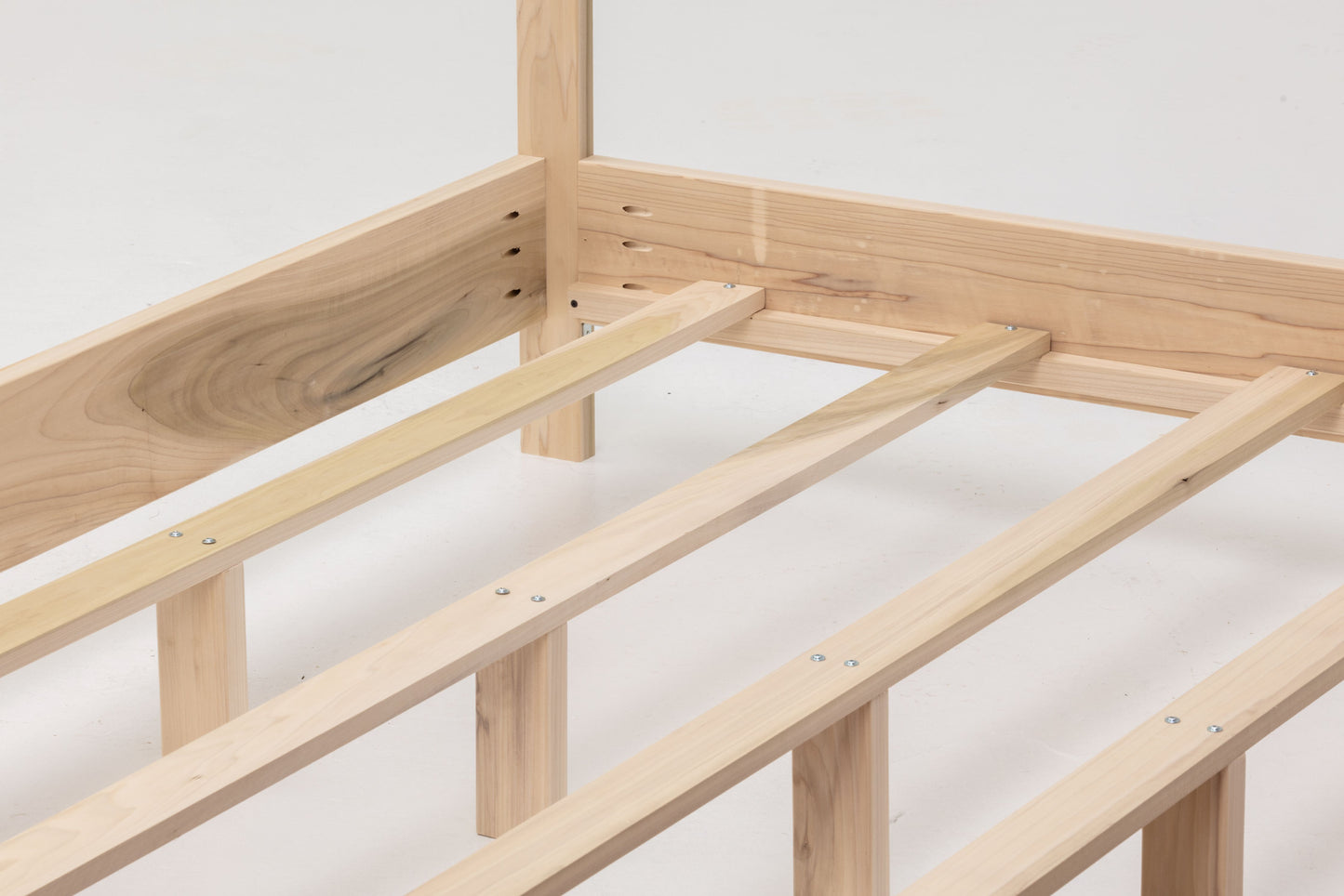 King-canopy-bed-slats-detail