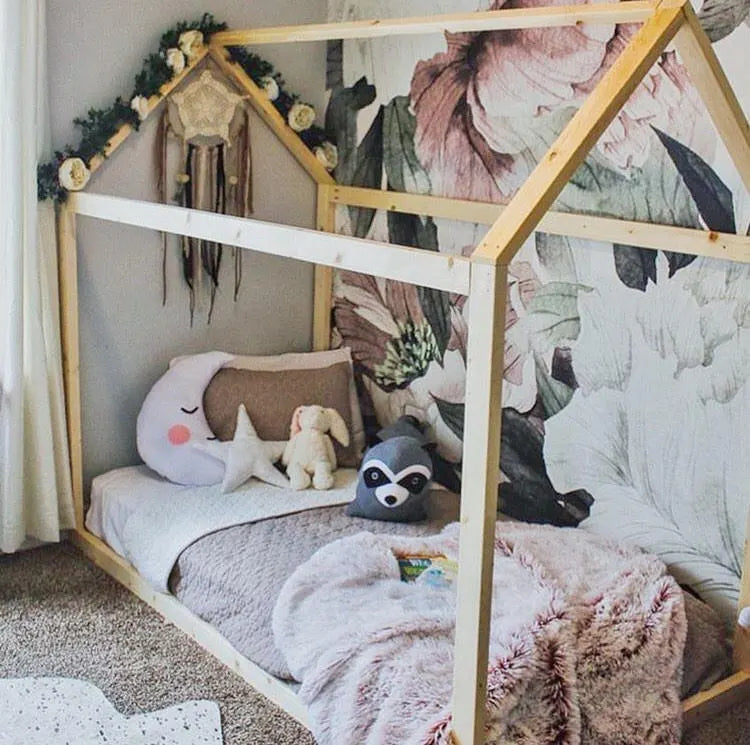 compact-house-bed-for-kids-angle