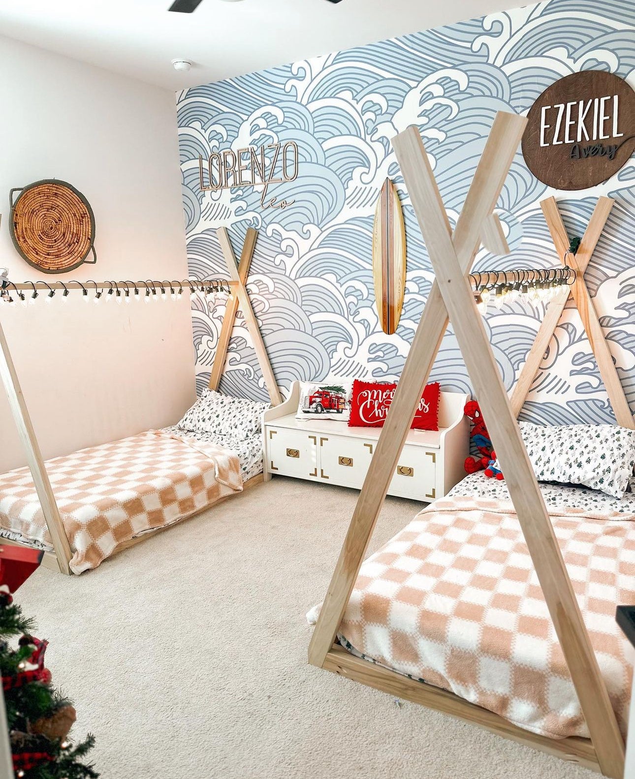glacier-teepee-bed-solid-wood-lifestyle-2