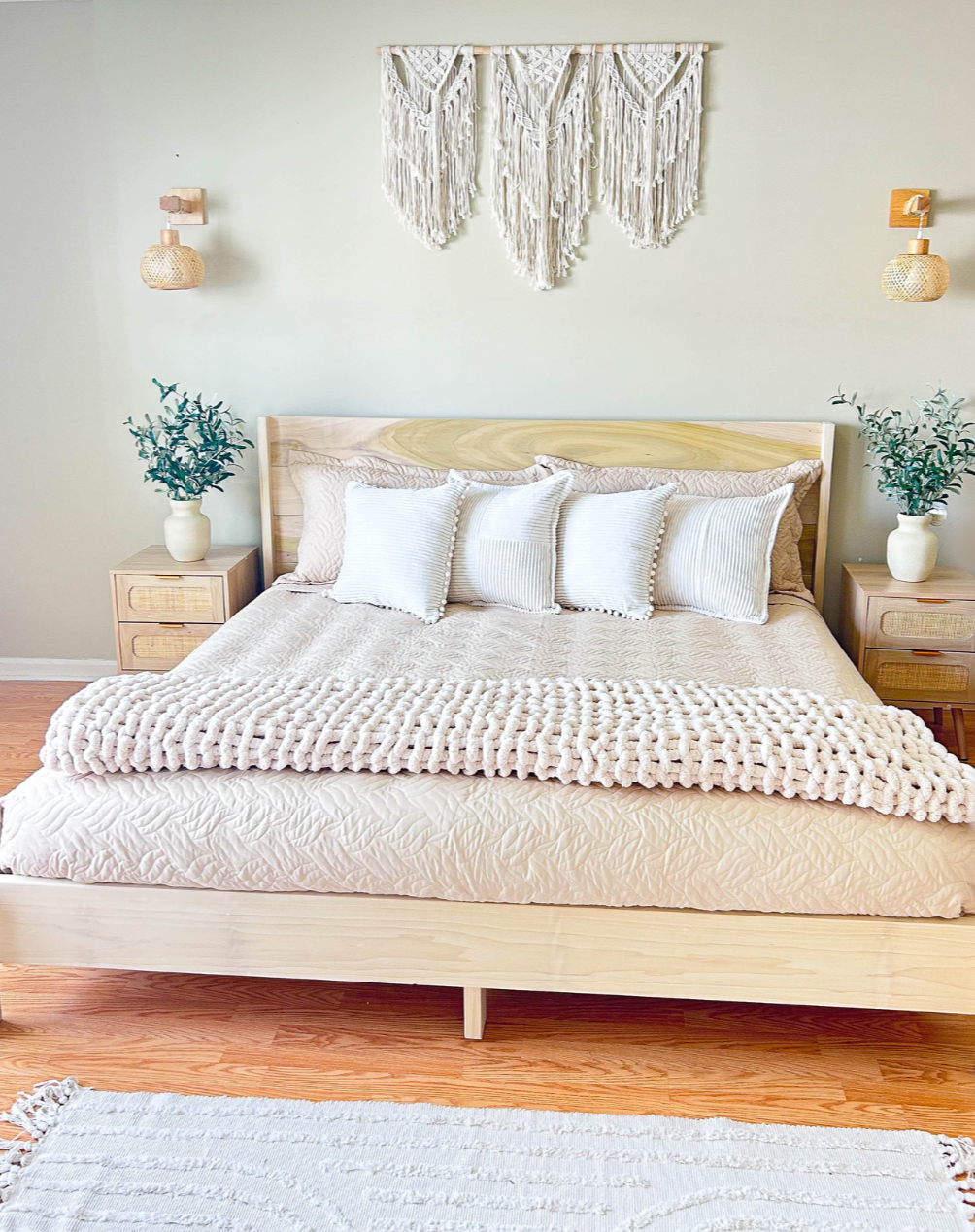 solid-wood-platform-bed