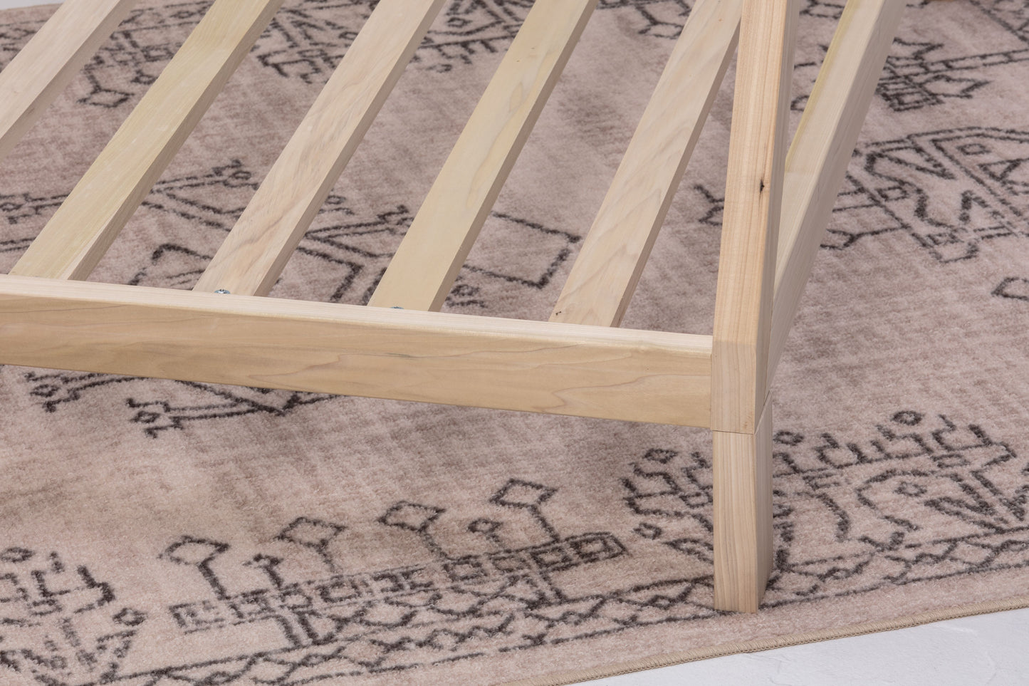 teepee-bed-solid-wood-detail