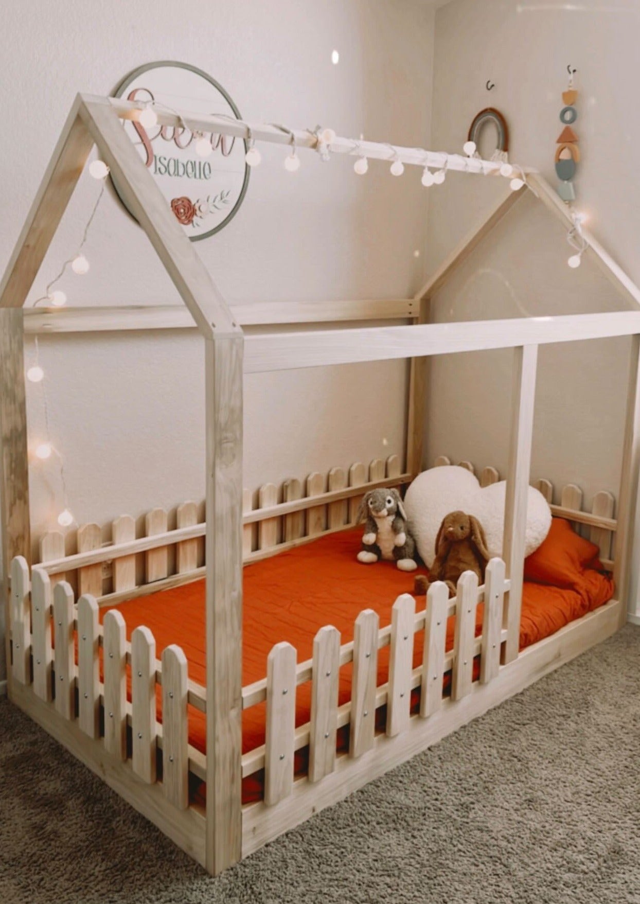 picket-fence-bed-queen-lifestyle